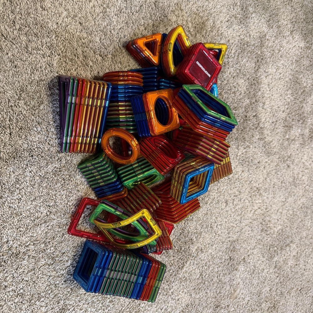 Magformers Magnetic Building Tiles Blocks Lot of 230+ Assorted Colors & Shapes